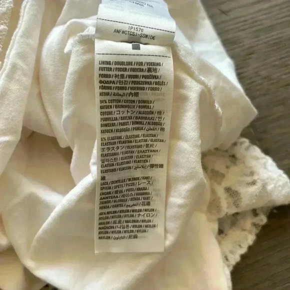 🔥Abercrombie & Fitch🔥 | Off white lace  floral crochet mini dress - Picture 11 of 12